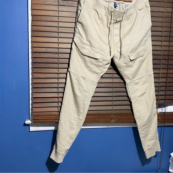MENS L SKINNY KHAKI CARGO JOGGERS - Picture 2 of 3
